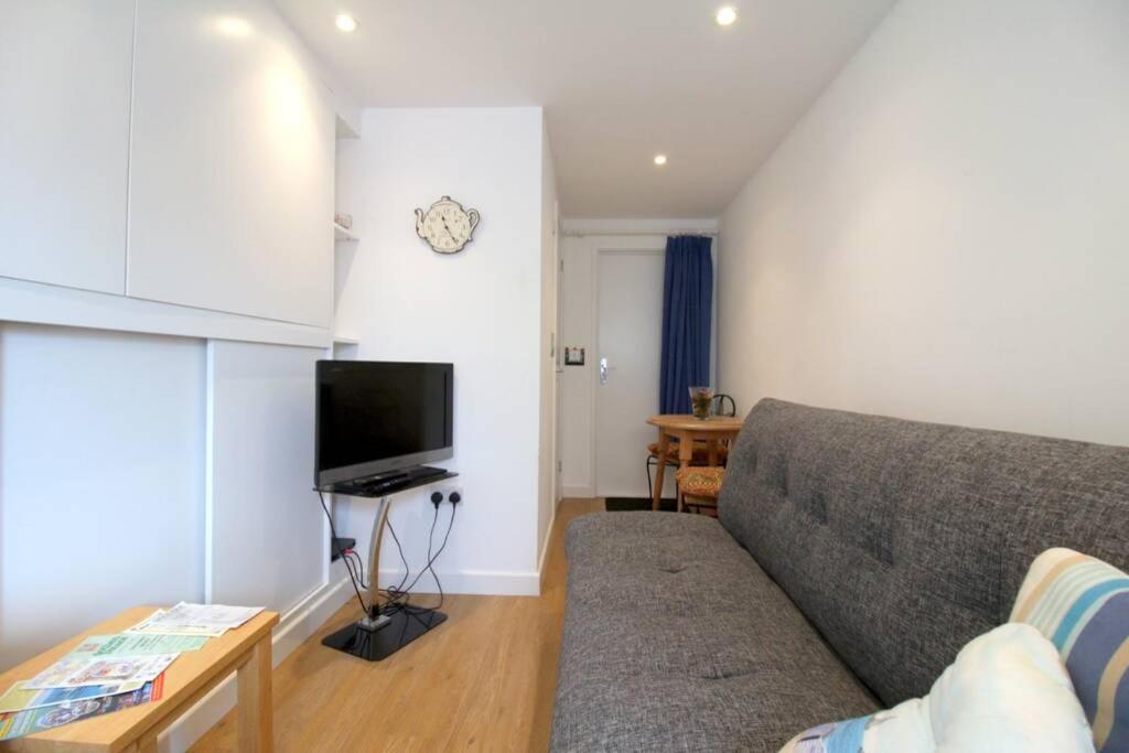 Pebbles Apartment By Air Premier Seaford Exterior foto